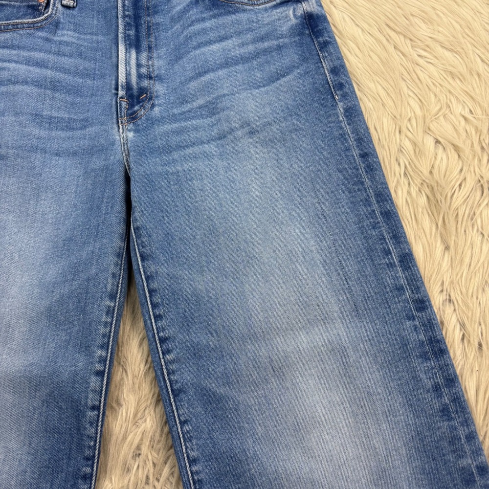 Mother Women's 26 Rambler Zip Flood Cropped Jeans Out of the Blue - Picture 2 of 10